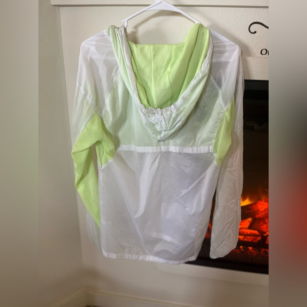 Windbreaker - Picture 3 of 3